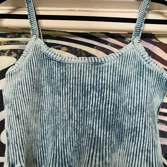 NWOT 'Zara' Washed Blue Crop Tank - Picture 2 of 3